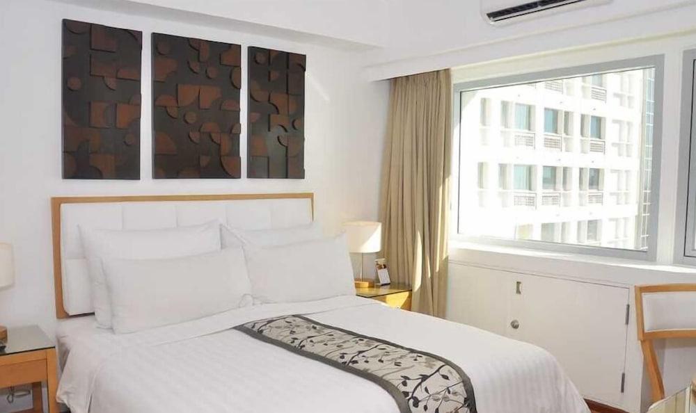 Quest Serviced Residences - Multiple Use Hotel Cebu Extérieur photo