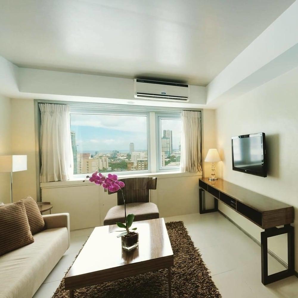 Quest Serviced Residences - Multiple Use Hotel Cebu Extérieur photo