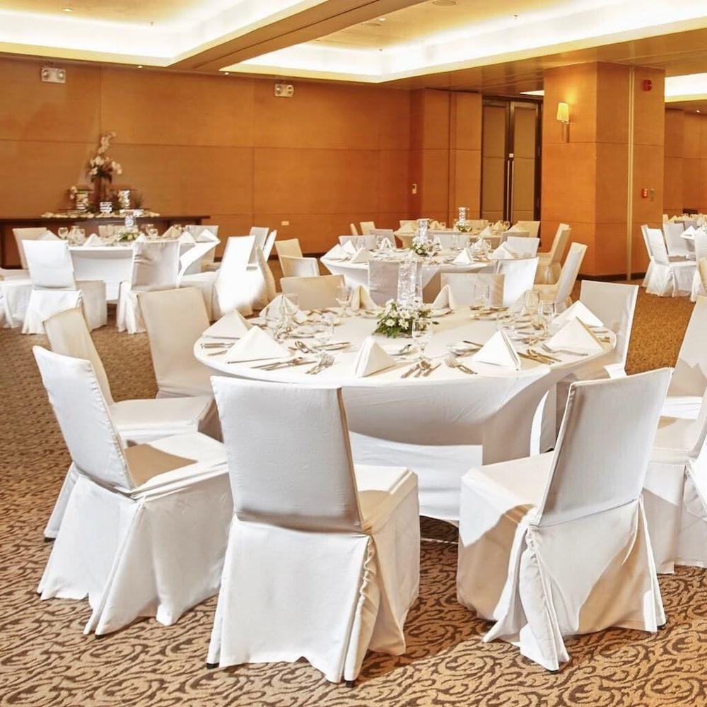 Quest Serviced Residences - Multiple Use Hotel Cebu Extérieur photo